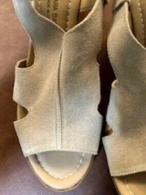 Barbara Barbieri (Italy) Tan Wedge Sandals – Women’s Size 8 – NEW Without Tags